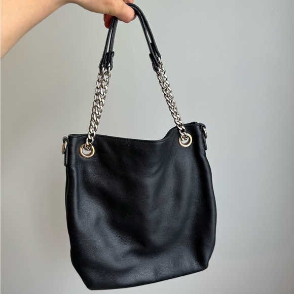 Vintage leather Michael Kors bag. - Picture 2 of 10